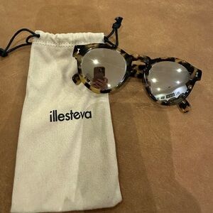 illesteva Leonard sunglasses. Worn only a couple times. Great condition!
